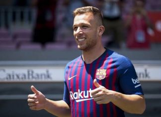barcelona-arthur-fora-de-mais-uma-partida