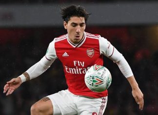 Barcelona-Zagueiro-do-Arsenal-à-caminho-do-Camp-Nou