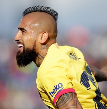 Barcelona deixou Arturo Vidal ir embora de graça Barcelona-deixou-Arturo-Vidal-ir-embora-de-graça