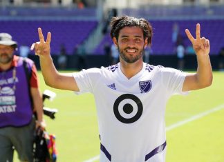 Carlos-Vela-está-muito-próximo-de-acertar-com-o-Barcelona