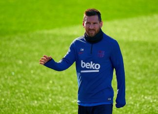 Barcelona-Lionel-Messi-treina-na-academia-como-precaução