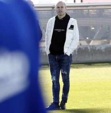 Andres-Iniesta-escolhe-sua-escalação-ideal-do-Barcelona-para-o-EL-Clasico