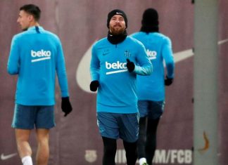 jogadores-do-Barcelona-treinam-com-novo-uniforme