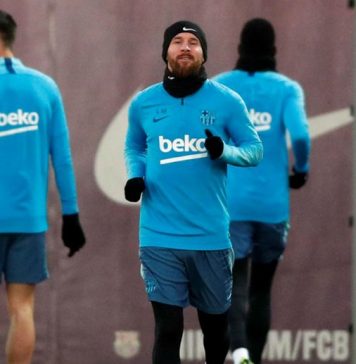 jogadores-do-Barcelona-treinam-com-novo-uniforme