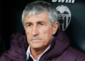 Barcelona | Quique Setién faz os jogadores treinarem de olhos vendados Barcelona-Quique-Setien-faz-jogadores-treinarem-de-olhos-vendados