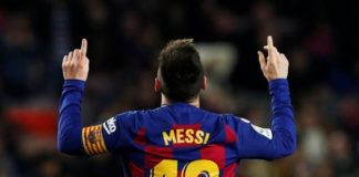 Barcelona-Lionel-Messi-recebe-um-prêmio-incrível