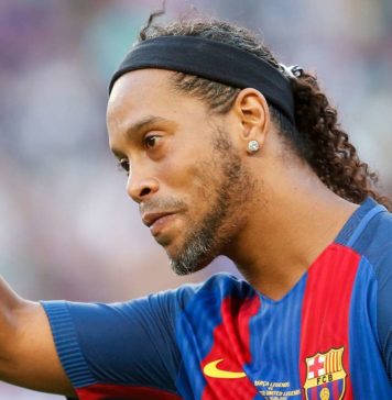 Ronaldinho-adoraria-ver-Raphinha-no-Barcelona