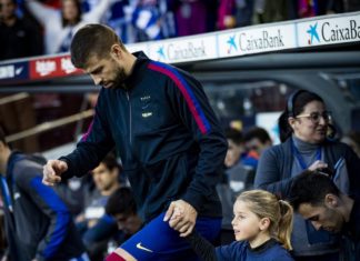 Barcelona-Gerard-Piqué-sai-em-defesa-de-Eder-Sarabia