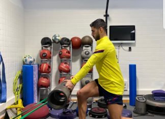 Barcelona-Luis-Suárez-mostra-progresso-da-cirurgia-e-se-aproxima-de-retorno