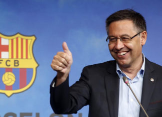Sergiño-Dest-chega-a-Barcelona-para-completar-a-transferência-do-Ajax