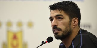 Barcelona-Luis-Suárez-da-as-bos-vindas-para-Neymar-e-Lautaro