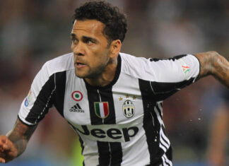Barcelona-Daniel-Alves-ajudou-a-convencer-Arthur-a-ir-para-a-Juventus-segundo-jornal