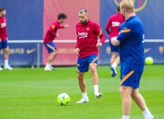 Barcelona-Jordi-Alba-Koeman-está-sob-contrato-e-teve-uma-´´otima-temporada