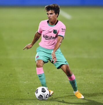 Riqui-Puig-meia-do-Barcelona-está-ligado-ao-Benfica