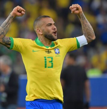 Barcelona-deixa-Daniel-Alves-de-fora-da-Liga-Europa