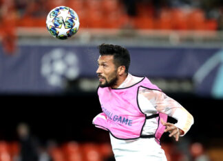 Barcelona e Liverpool disputam a contratação de Ezequiel Garay Barcelona-e-Liverpool-disputam-a-contratação-de-Ezequiel-Garay
