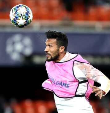Barcelona-e-Liverpool-disputam-a-contratação-de-Ezequiel-Garay