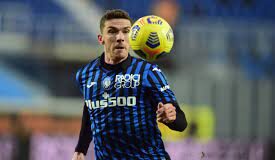 Barcelona-faz-contato-com-Robin-Gosens-lateral-do-Atalanta
