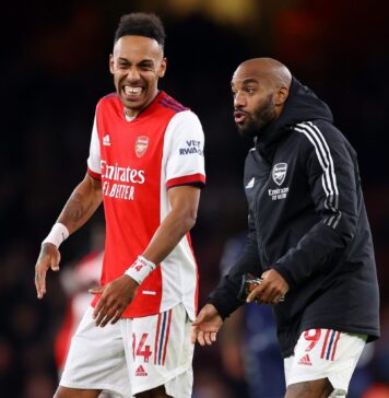 Barcelona-estuda-contratação-de-dupla-estrelada-do-Arsenal