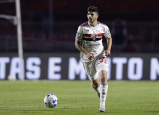 Barcelona analisa a contratação de Beraldo, zagueiro do São Paulo barcelona-analisa-a-contratacao-de-beraldo-zagueiro-do-sao-paulo